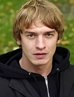 Full Aleksey Mitin filmography who acted in the movie Pioneryi-geroi.