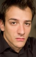 Full Alexandre Hamidi filmography who acted in the movie Code inconnu: Recit incomplet de divers voyages.
