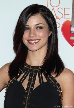 Full Alexis Knapp filmography who acted in the movie Urge.