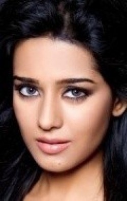 Full Amrita Rao filmography who acted in the movie Singh Saab the Great.