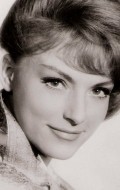 Full Ann Smyrner filmography who acted in the movie Himmel, Amor und Zwirn.
