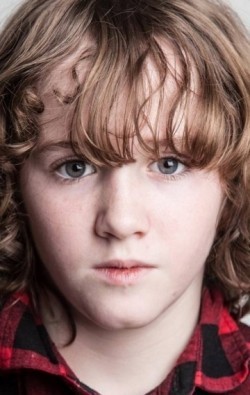 Full Art Parkinson filmography who acted in the movie Dracula Untold.