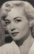 Full Barbara Laage filmography who acted in the movie Quai des blondes.