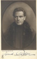 Full Bernd Aldor filmography who acted in the movie Das Bildnis des Dorian Gray.