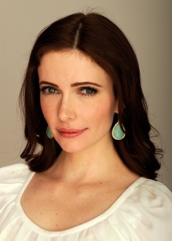 Full Bitsie Tulloch filmography who acted in the movie Parkland.