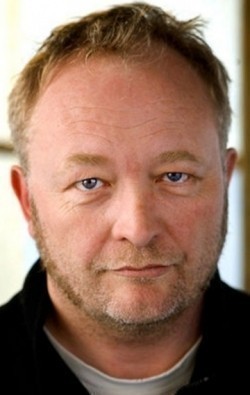Full Bjarne Henriksen filmography who acted in the movie Noget i luften.
