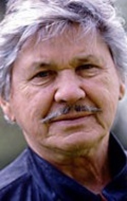 Full Charles Bronson filmography who acted in the movie Machine-Gun Kelly.