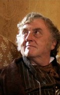 Full Desmond Barrit filmography who acted in the movie A Christmas Carol.