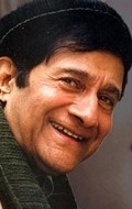 Full Dev Anand filmography who acted in the movie Kinare Kinare.