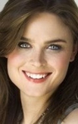Full Emily Deschanel filmography who acted in the movie Old Tricks.