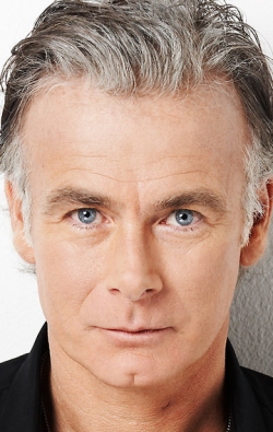 Full Franck Dubosc filmography who acted in the movie La famille Zappon.