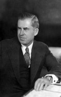Full Henry Wallace filmography who acted in the movie Paramount Victory Short No. T2-3: The Price of Victory.