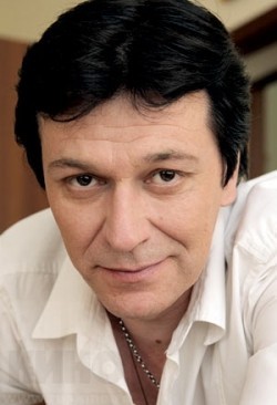 Full Igor Kartashev filmography who acted in the movie Nenormalnaya.