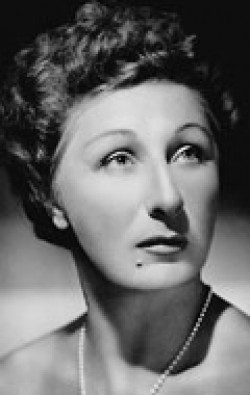 Full Judith Anderson filmography who acted in the movie Edge of Darkness.