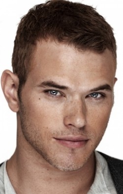 Full Kellan Lutz filmography who acted in the movie Extraction.