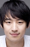 Full Lee Je Hoon filmography who acted in the movie Jeomjaengyideul.