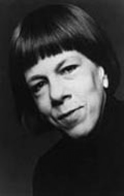 Full Linda Hunt filmography who acted in the movie Ishi: The Last Yahi.