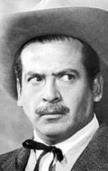 Full Luis Aragon filmography who acted in the movie El asesino enmascarado.