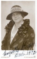 Full Margarete Kupfer filmography who acted in the movie Das Madel aus U.S.A..
