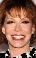 Full Mary Tyler Moore filmography who acted in the movie Change of Habit.