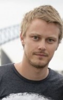 Full Michael Dorman filmography who acted in the movie Daybreakers.