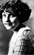 Full Mildred June filmography who acted in the movie Smith's Picnic.