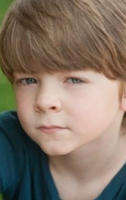 Full Oakes Fegley filmography who acted in the movie Pete's Dragon.
