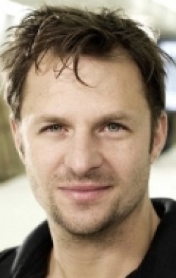 Full Philipp Hochmair filmography who acted in the movie In der Falle.