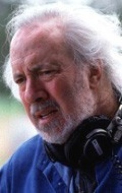 Full Robert Towne filmography who acted in the movie Last Woman on Earth.