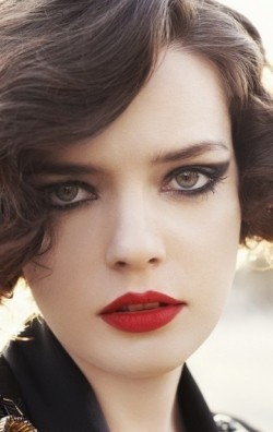 Full Roxane Mesquida filmography who acted in the movie Ages ingrats.