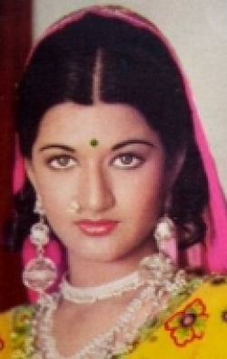 Full Sarika filmography who acted in the movie Geet Gaata Chal.