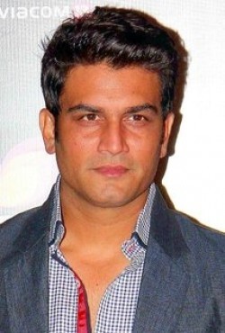 Full Sharad Kelkar filmography who acted in the movie Rocky Handsome.