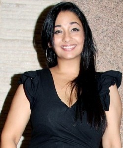 Full Shruti Ulfat filmography who acted in the movie Aetbaar.