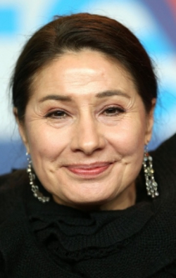 Full Susana Salazar filmography who acted in the movie La mitad del mundo.