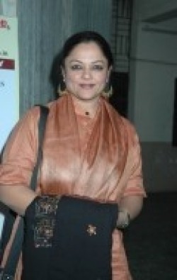 Full Tanvi Azmi filmography who acted in the movie Anjaana Anjaani.
