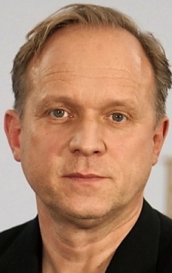 Full Ulrich Tukur filmography who acted in the movie Ein fliehendes Pferd.