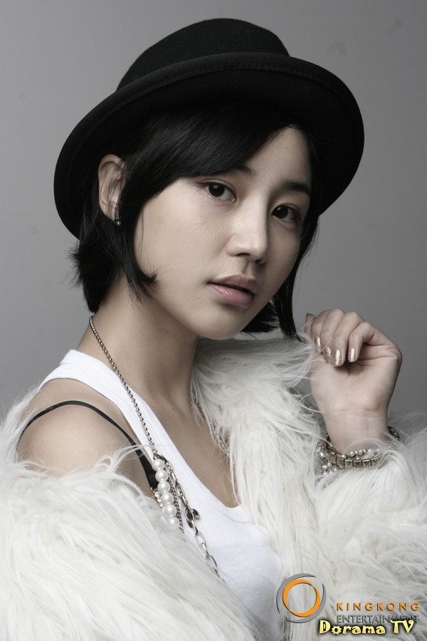 Full Yoon Jin Yi filmography who acted in the movie Urineun Hyeongjeimnida.