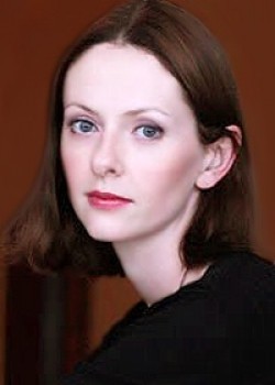 Full Yuliya Marchenko filmography who acted in the movie Sindrom Petrushki.