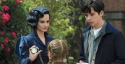 Miss Peregrine's Home for Peculiar Children photo from the set.