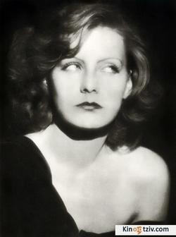 Garbo photo from the set.