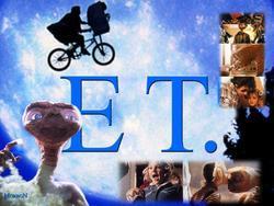 E.T. the Extra-Terrestrial photo from the set.