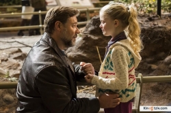 Fathers & Daughters photo from the set.