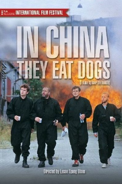Movies I Kina spiser de hunde poster