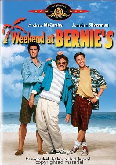 Weekend at Bernie's is similar to Gontran decouvre son pere.