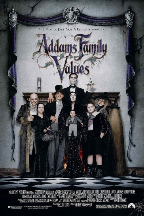 Addams Family Values is similar to A Pessoa E Para o Que Nasce.