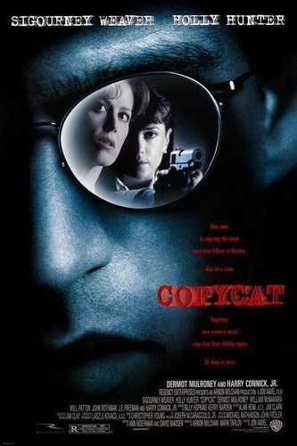Copycat is similar to 2 Coelhos.