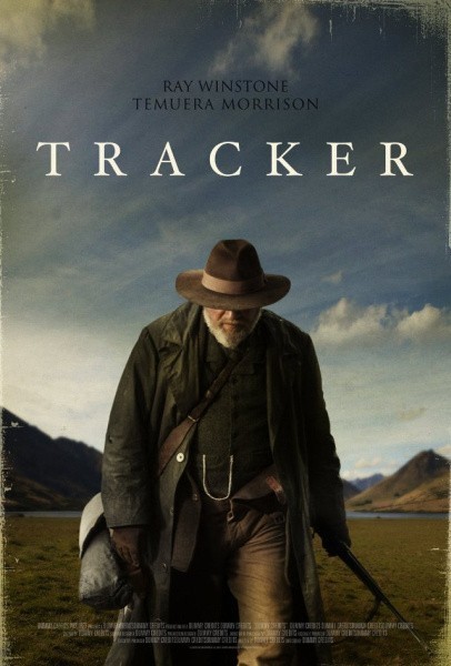 Tracker is similar to A nous de jouer.