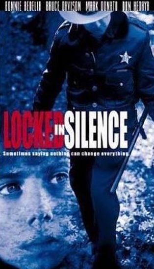 Locked in Silence is similar to Aux yeux de tous.