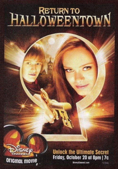 Return to Halloweentown is similar to Le mystere du chateau des roches noires.
