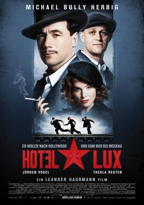 Hotel Lux is similar to La blazer blindada.